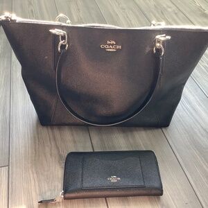 COACH Ava Tote Crossgrain Leather Handbag - F57526 And matching wallet